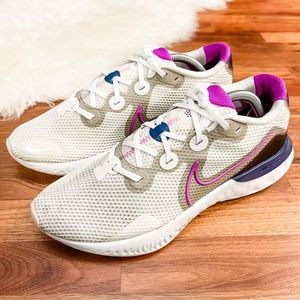 🍋 Nike • Women’s Renew Run Running Shoes Athletic Sneakers Size 11